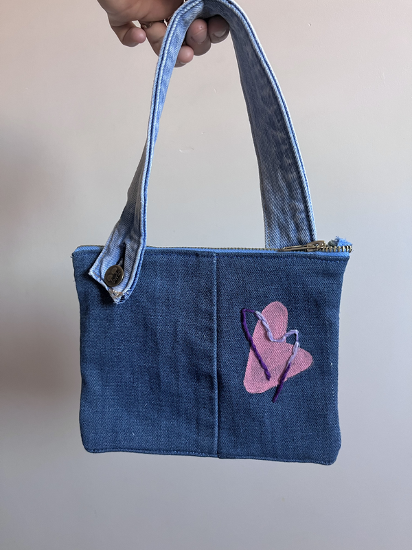 blue-and-gold-purse-img